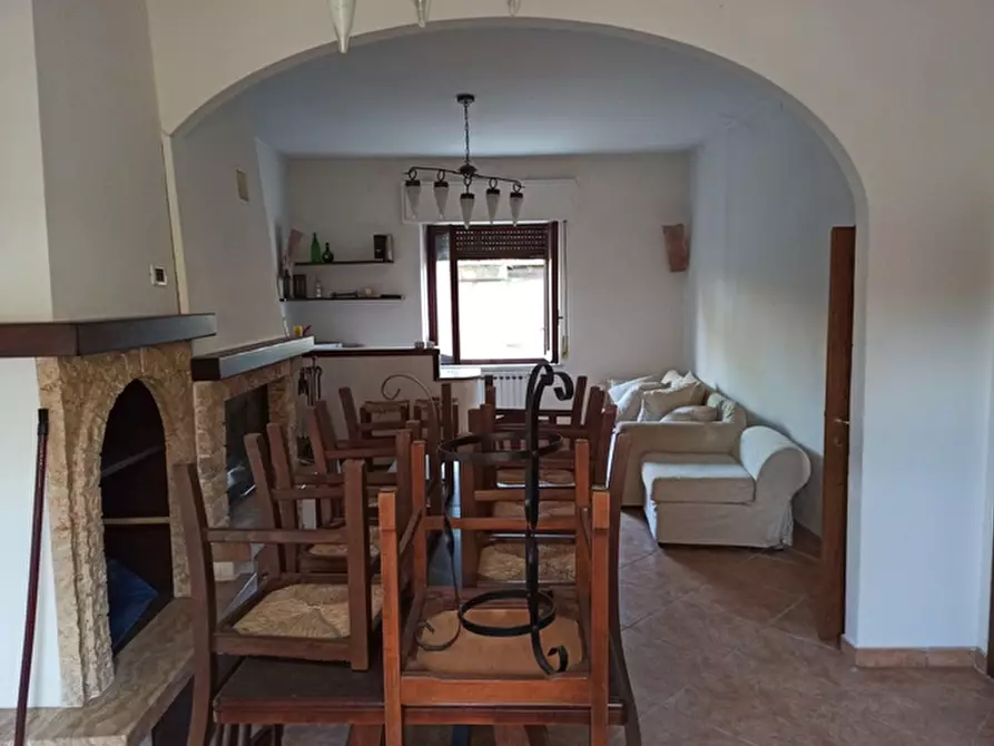 Immagine 6 di Casa indipendente in vendita  in chiusi a Chiusi