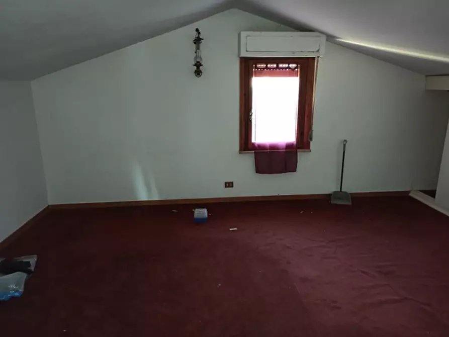 Immagine 17 di Casa indipendente in vendita  in chiusi a Chiusi