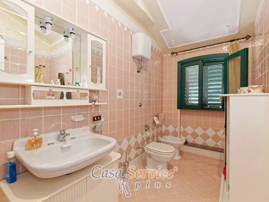 Immagine 13 di Villa in vendita  in Contrada Viva a Cutrofiano