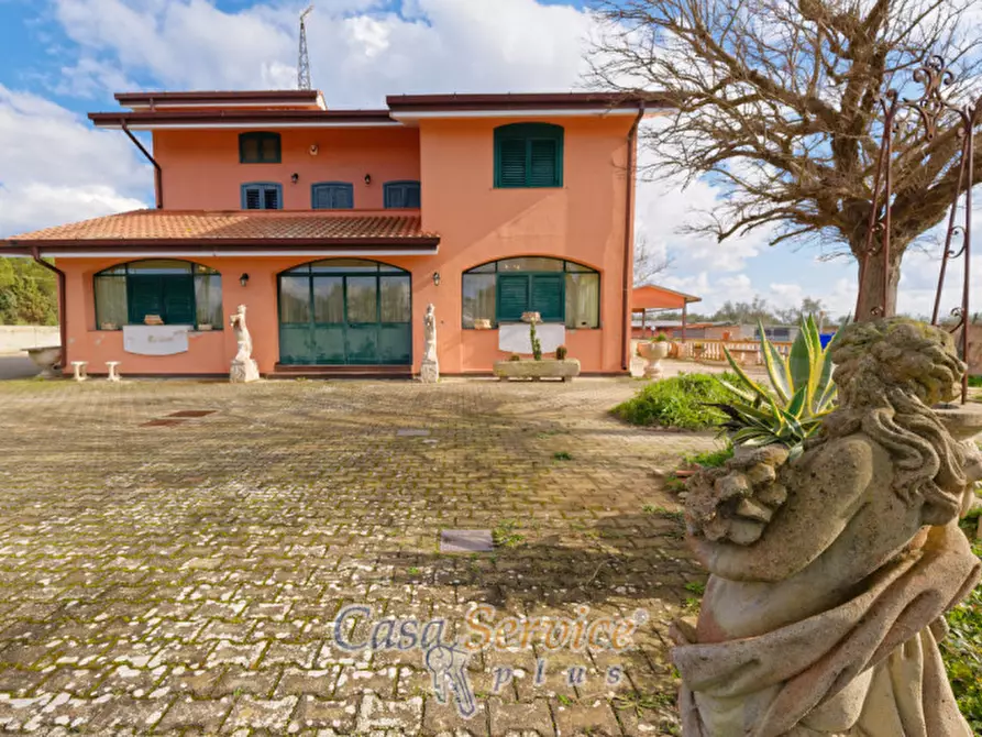 Immagine 29 di Villa in vendita  in Contrada Viva a Cutrofiano