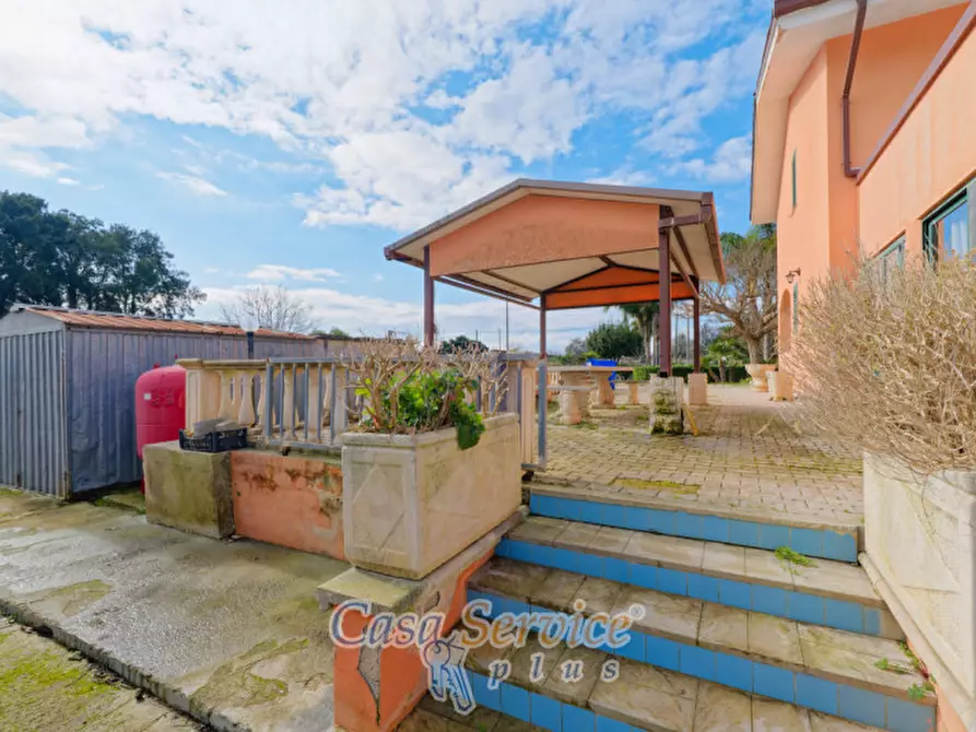 Immagine 37 di Villa in vendita  in Contrada Viva a Cutrofiano