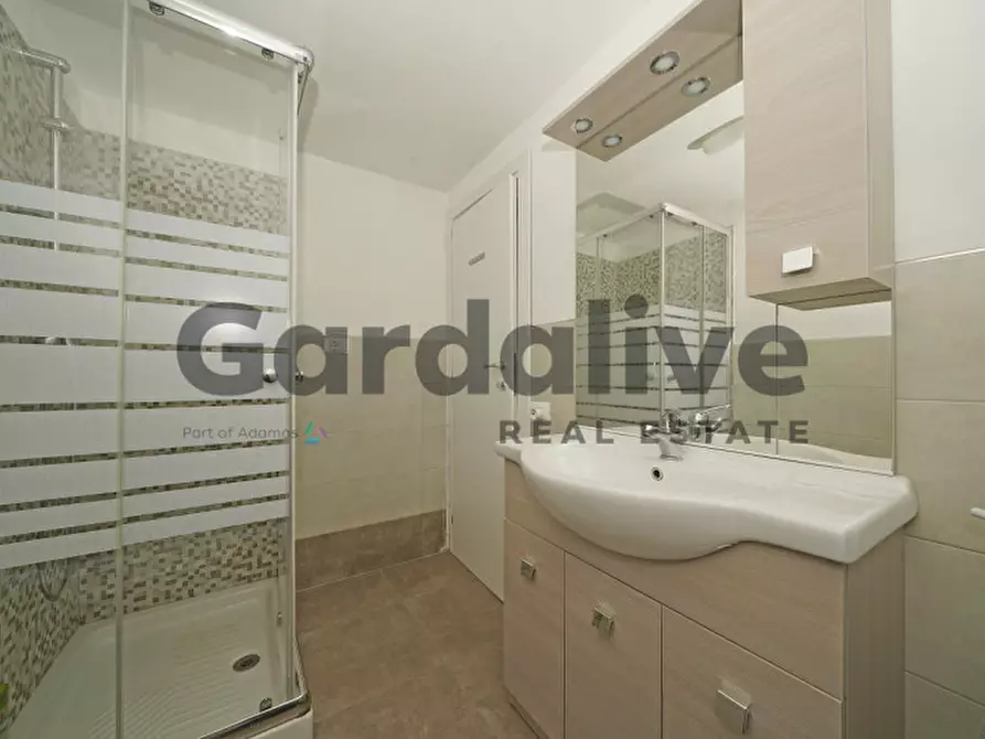 Immagine 10 di Appartamento in vendita  in Viale Catullo a Manerba Del Garda