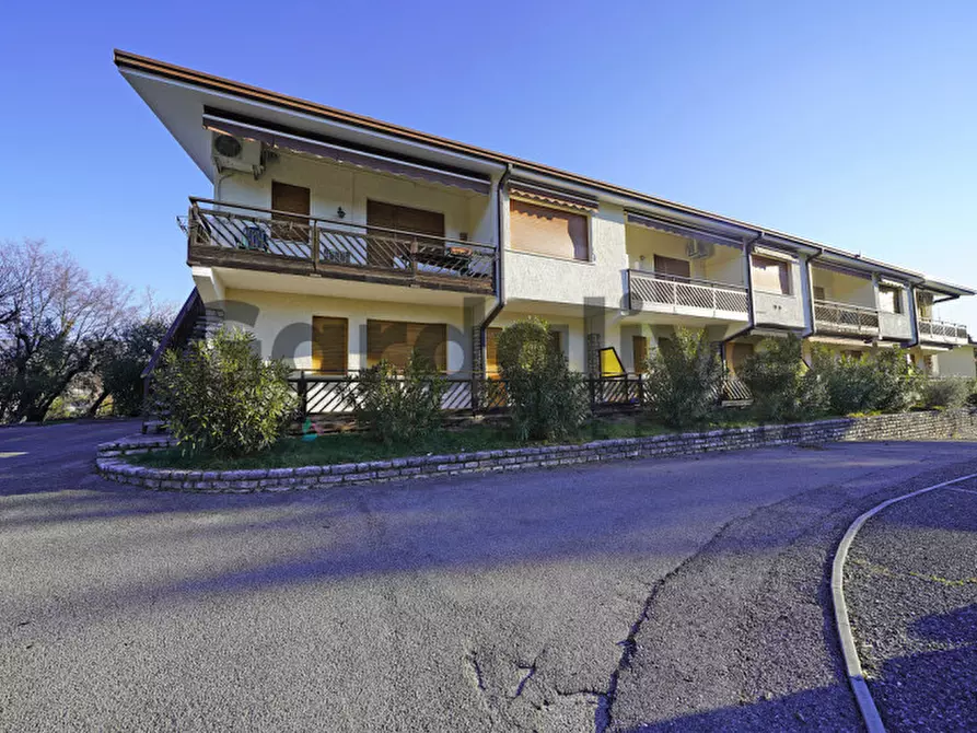 Immagine 19 di Appartamento in vendita  in Viale Catullo a Manerba Del Garda