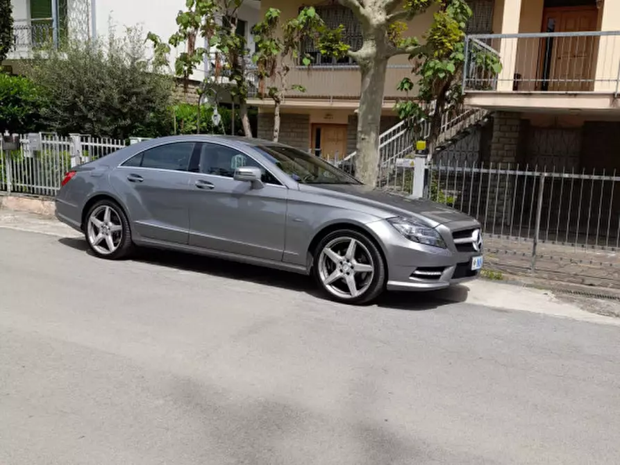 Immagine 6 di Villa in vendita  a Savignano Sul Rubicone