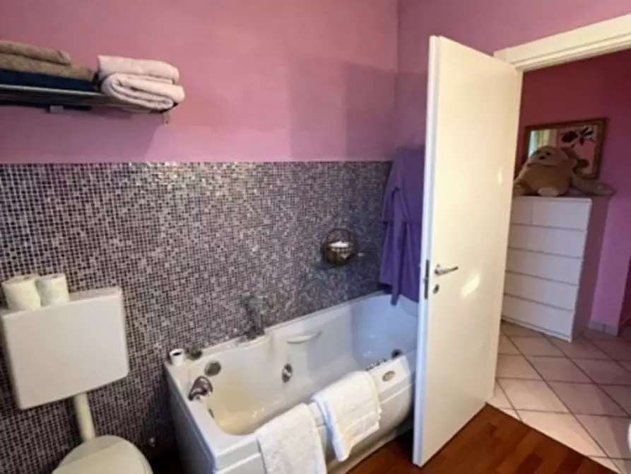 Immagine 19 di Villa in vendita  a Savignano Sul Rubicone