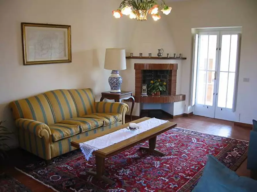 Immagine 6 di Villa in vendita  in PIAN DEI GIULLARI a Firenze