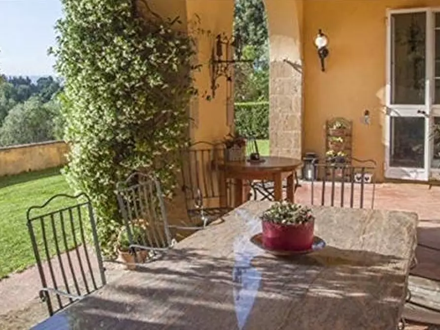 Immagine 7 di Villa in vendita  in PIAN DEI GIULLARI a Firenze