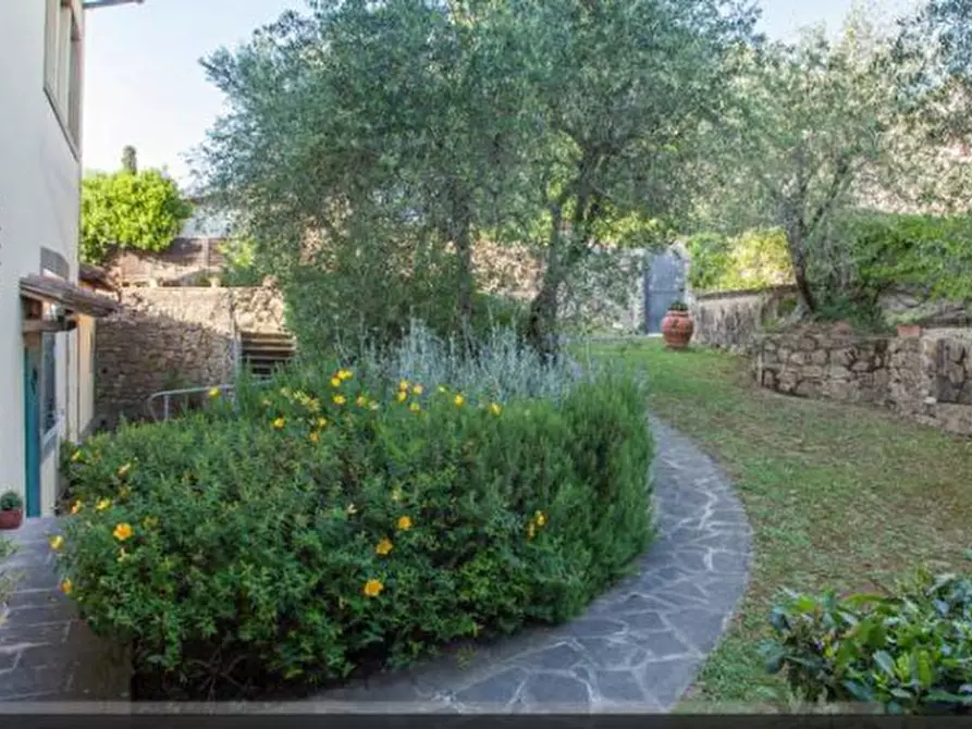 Immagine 16 di Villa in vendita  in PIAN DEI GIULLARI a Firenze