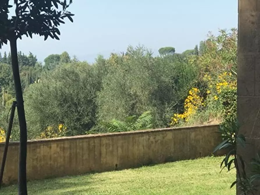 Immagine 22 di Villa in vendita  in PIAN DEI GIULLARI a Firenze
