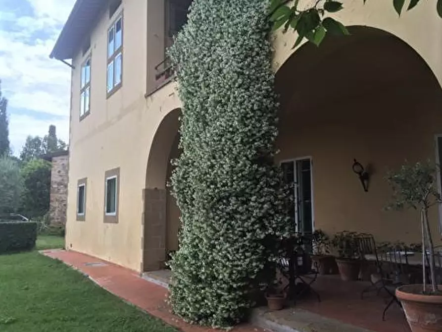 Immagine 23 di Villa in vendita  in PIAN DEI GIULLARI a Firenze
