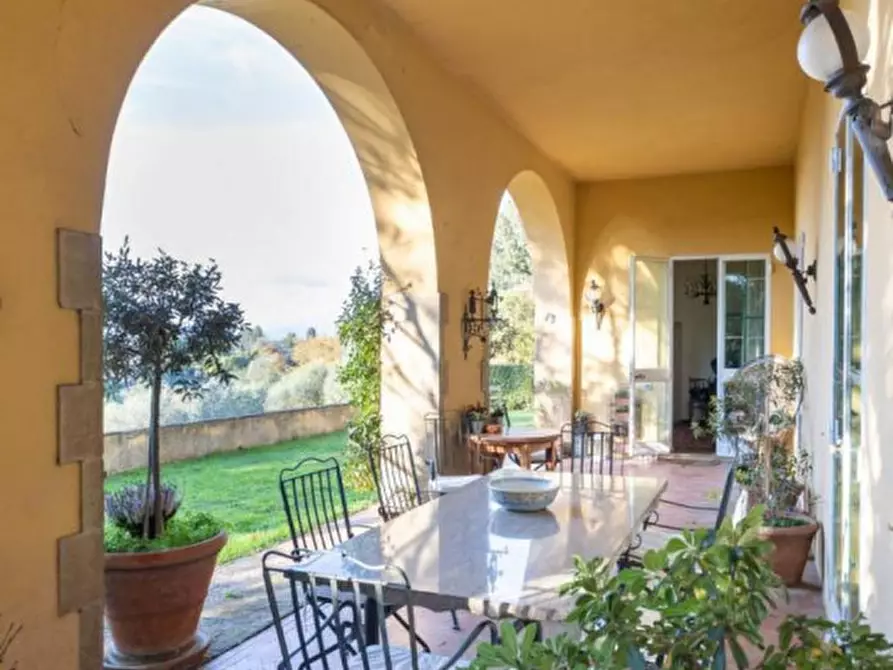 Immagine 26 di Villa in vendita  in PIAN DEI GIULLARI a Firenze