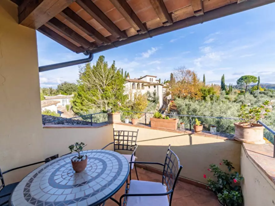 Immagine 27 di Villa in vendita  in PIAN DEI GIULLARI a Firenze