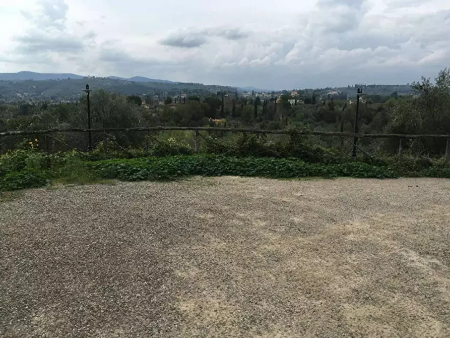 Immagine 29 di Villa in vendita  in PIAN DEI GIULLARI a Firenze