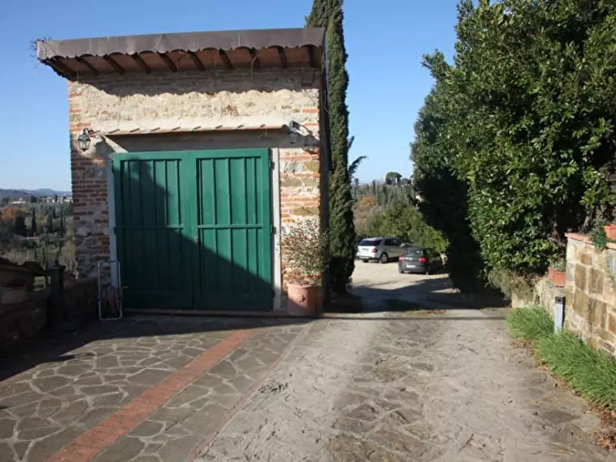 Immagine 30 di Villa in vendita  in PIAN DEI GIULLARI a Firenze
