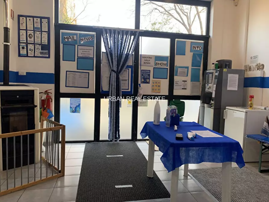 Immagine 4 di Magazzino in vendita  in Via del Destriero 6 a Trieste