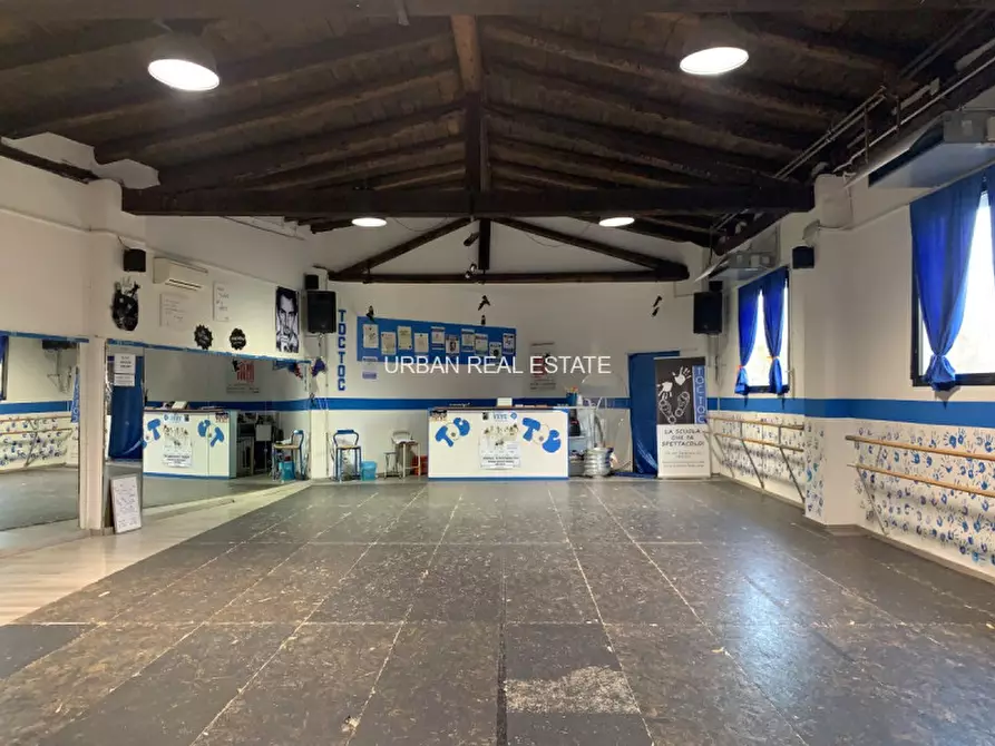 Immagine 6 di Magazzino in vendita  in Via del Destriero 6 a Trieste