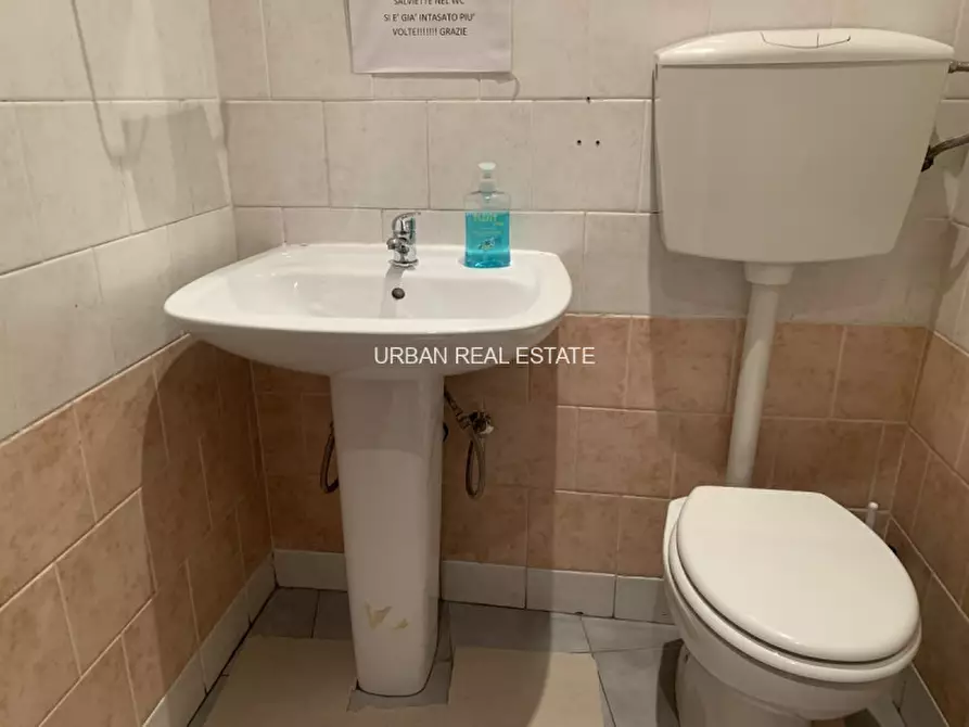 Immagine 15 di Magazzino in vendita  in Via del Destriero 6 a Trieste