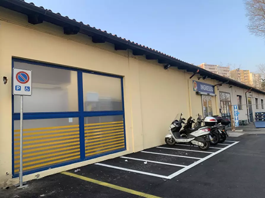 Immagine 23 di Magazzino in vendita  in Via del Destriero 6 a Trieste