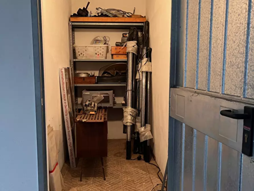 Immagine 5 di Cantina in vendita  in via Luigi Einaudi a Rovigo