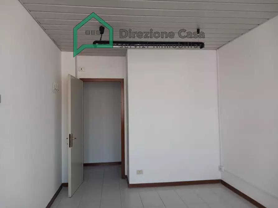 Immagine 15 di Ufficio in vendita  in CENTRO DIREZIONALE ISOLA A/7 a Napoli