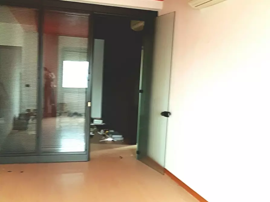 Immagine 2 di Ufficio in vendita  in Viale Dell industria a Padova