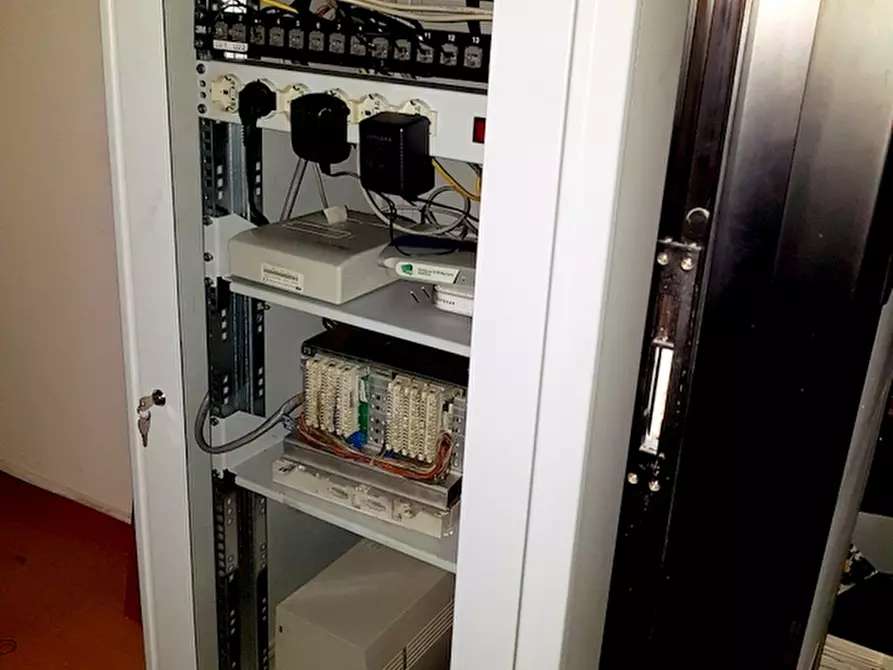 Immagine 9 di Ufficio in vendita  in Viale Dell industria a Padova