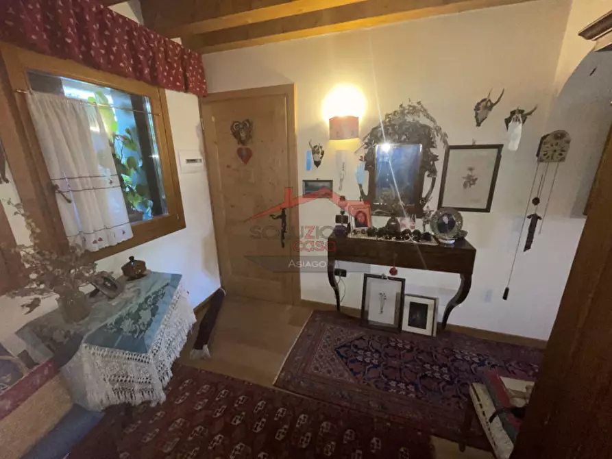 Immagine 21 di Villa in vendita  a Roana