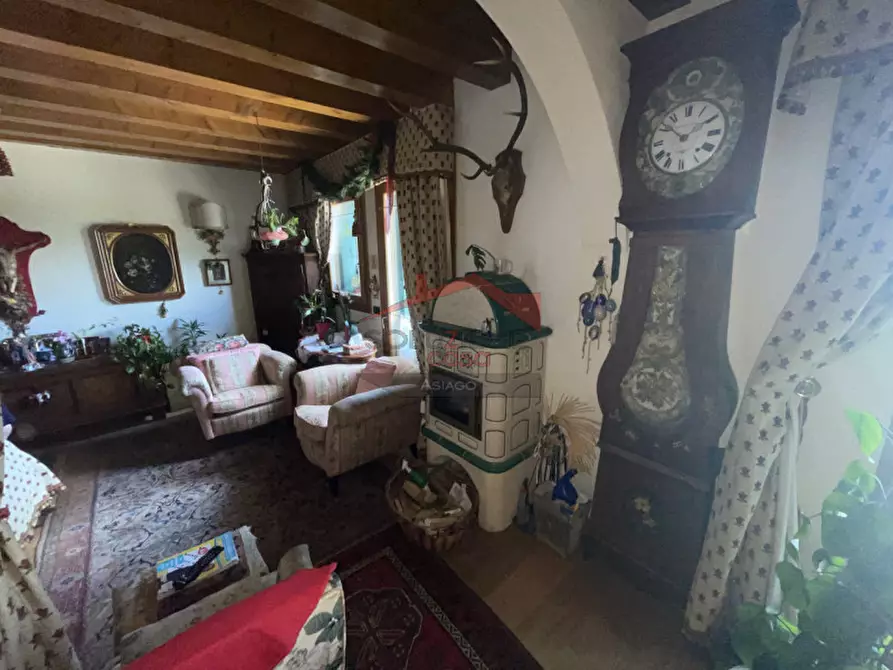 Immagine 25 di Villa in vendita  a Roana