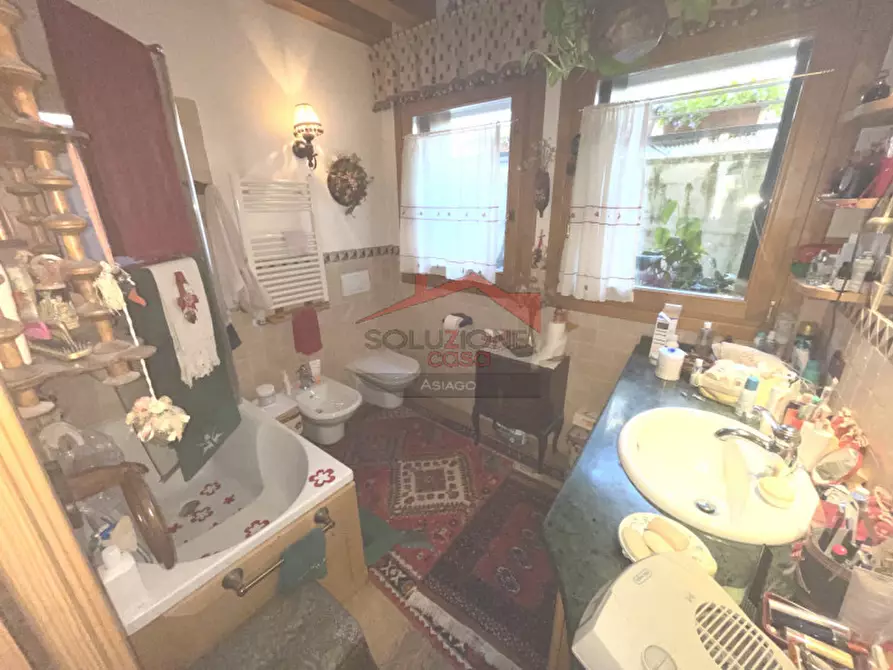 Immagine 27 di Villa in vendita  a Roana