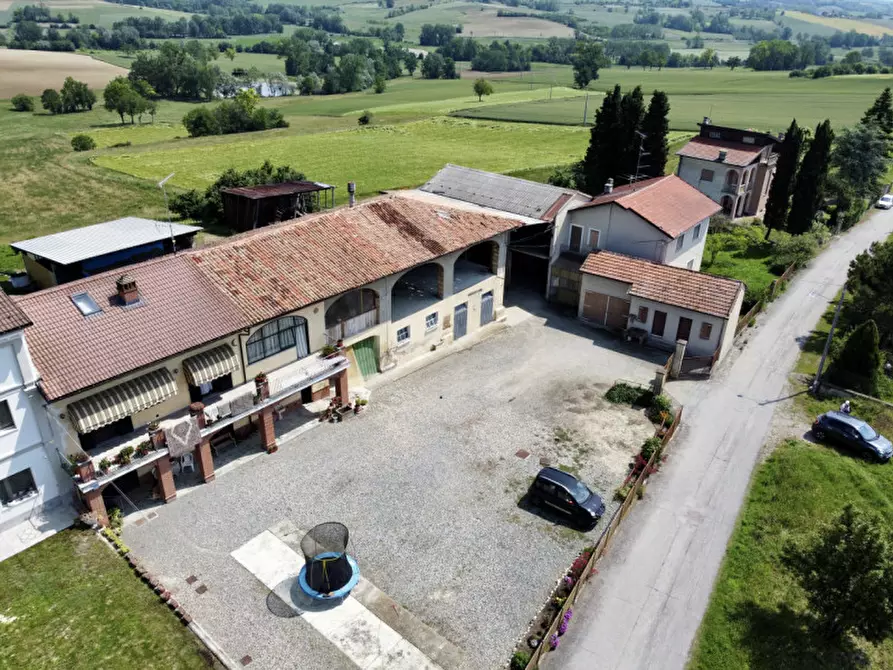Immagine 7 di Rustico / casale in vendita  in Via Indipendenza 21 a Cerrina
