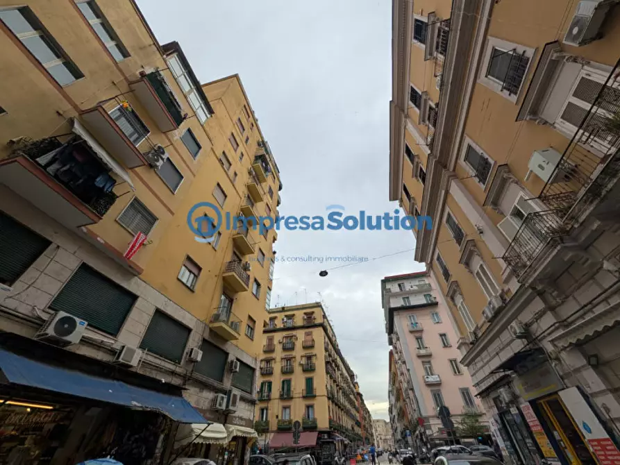 Immagine 1 di Negozio in vendita  in Via Ferrara a Napoli