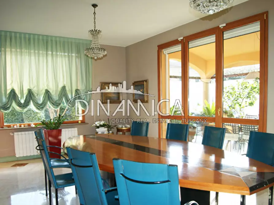 Immagine 2 di Villa in vendita  a San Miniato