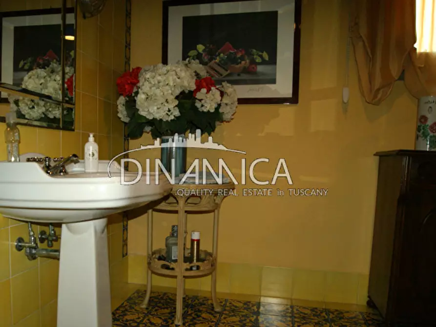 Immagine 23 di Villa in vendita  a San Miniato