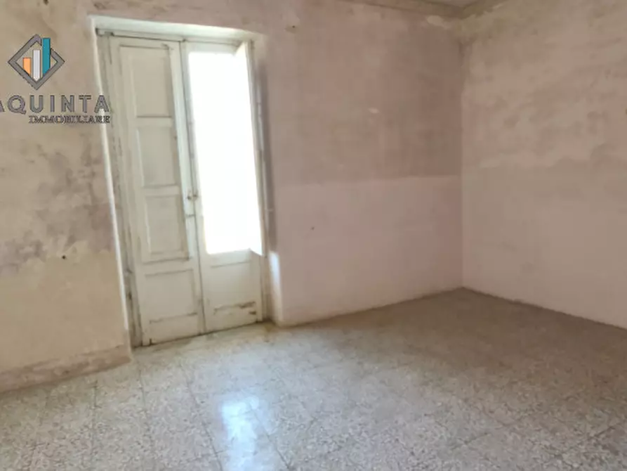 Immagine 1 di Casa indipendente in vendita  in via Amedeo n.80 a Palagonia
