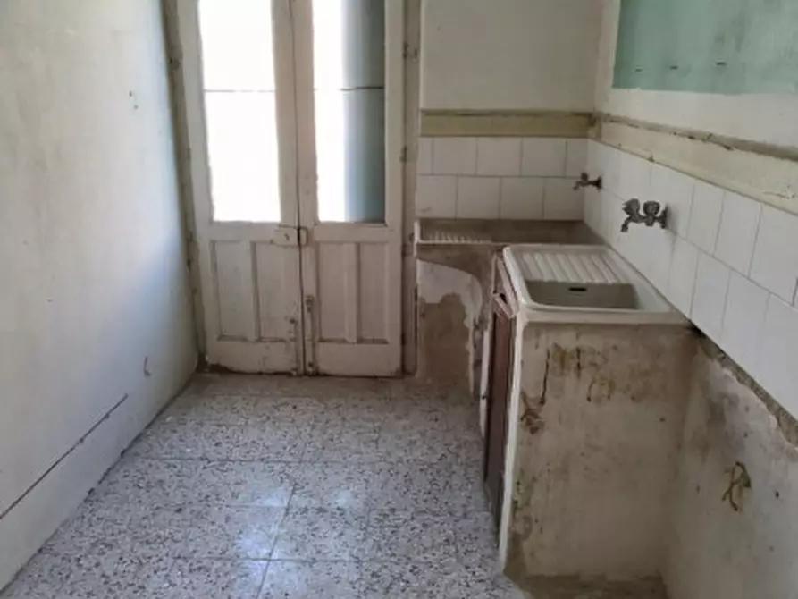 Immagine 14 di Casa indipendente in vendita  in via Amedeo n.80 a Palagonia