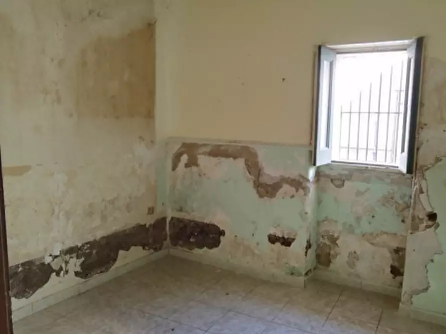 Immagine 16 di Casa indipendente in vendita  in via Amedeo n.80 a Palagonia