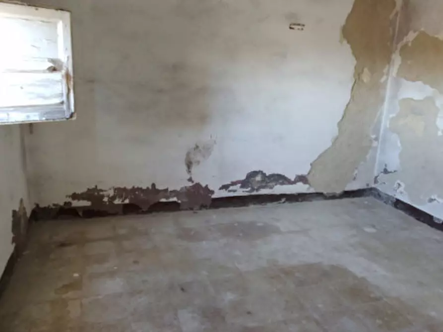 Immagine 25 di Casa indipendente in vendita  in via Amedeo n.80 a Palagonia