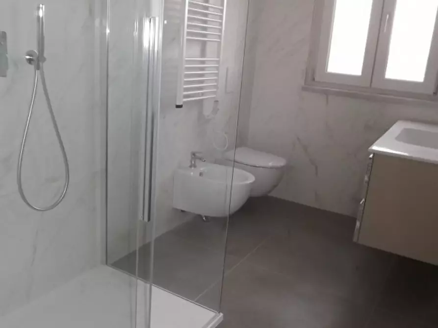 Immagine 17 di Attico in vendita  a Senigallia