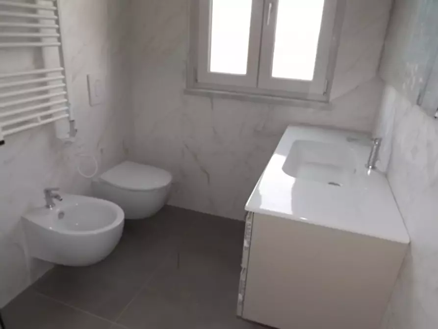 Immagine 18 di Attico in vendita  a Senigallia