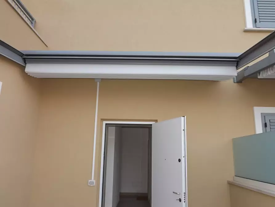 Immagine 22 di Attico in vendita  a Senigallia