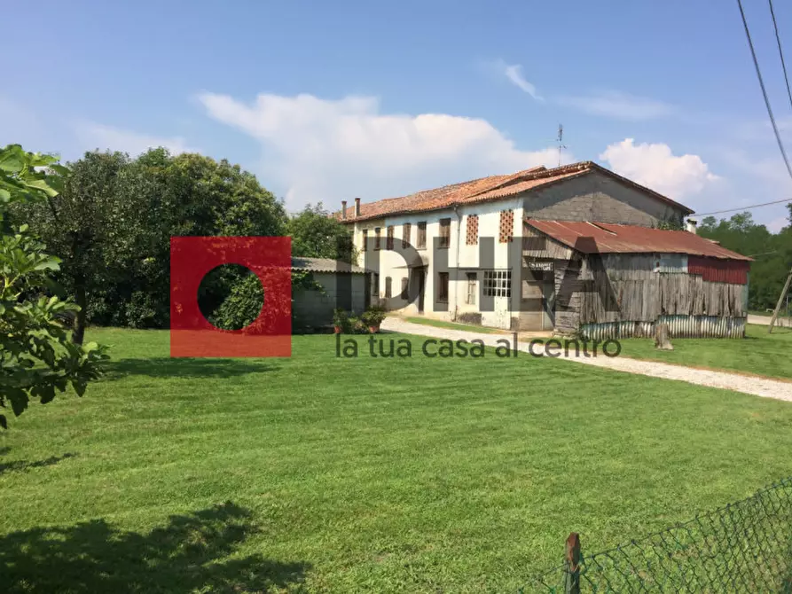 Immagine 1 di Rustico / casale in vendita  in trevignano a Trevignano