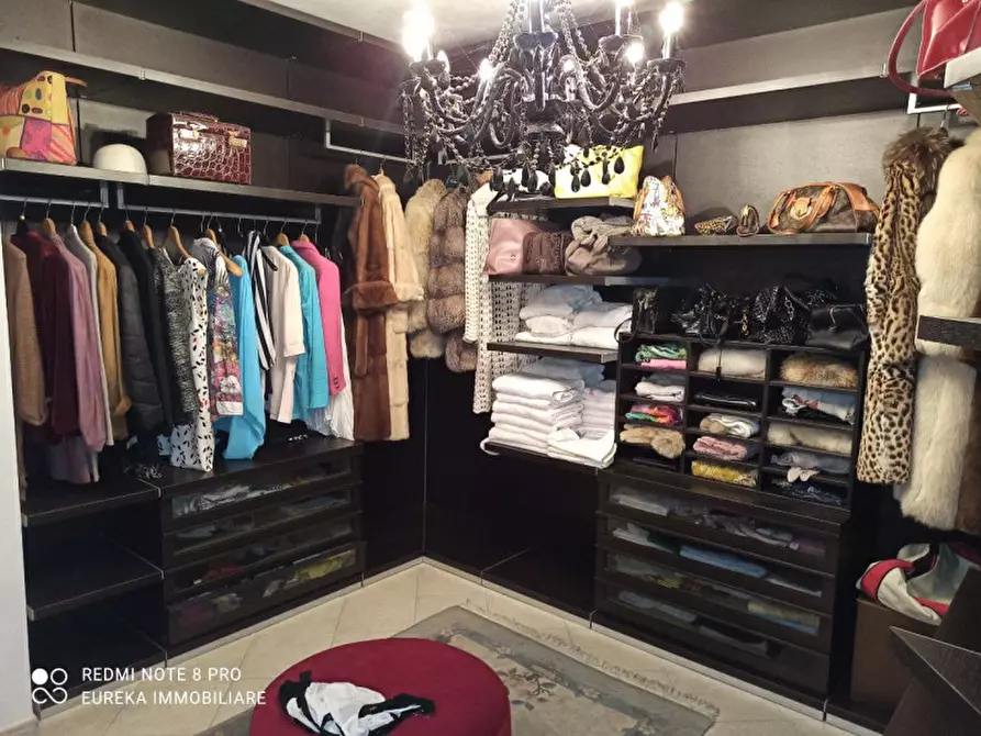 Immagine 11 di Villa in vendita  in Via Roma a Castiglione Del Lago