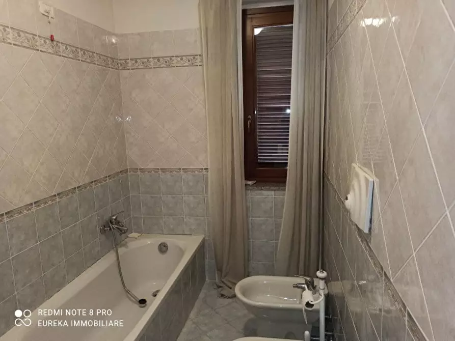 Immagine 14 di Villa in vendita  in Via Roma a Castiglione Del Lago