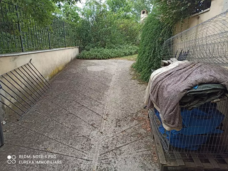 Immagine 21 di Villa in vendita  in Via Roma a Castiglione Del Lago