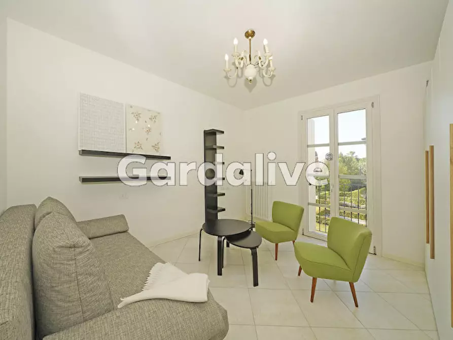 Immagine 5 di Appartamento in vendita  in Viale Ugo Foscolo, 134 a Toscolano-Maderno