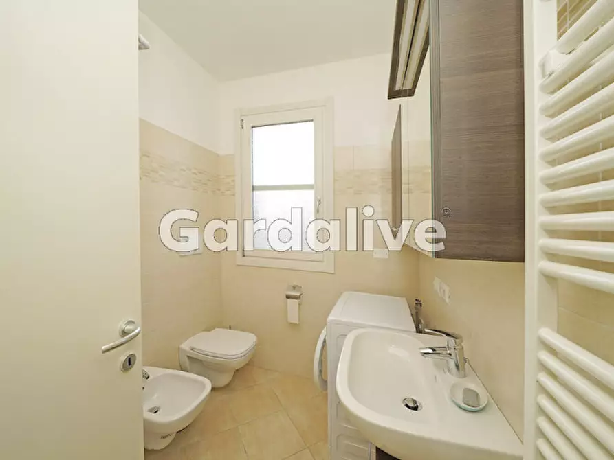 Immagine 8 di Appartamento in vendita  in Viale Ugo Foscolo, 134 a Toscolano-Maderno