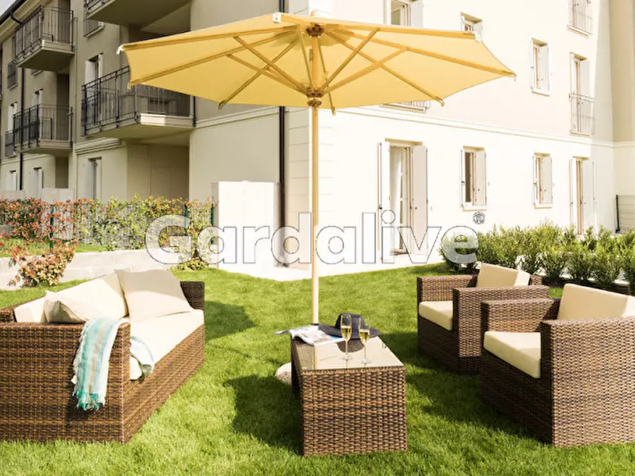 Immagine 4 di Appartamento in vendita  in Viale Ugo Foscolo, 134 a Toscolano-Maderno