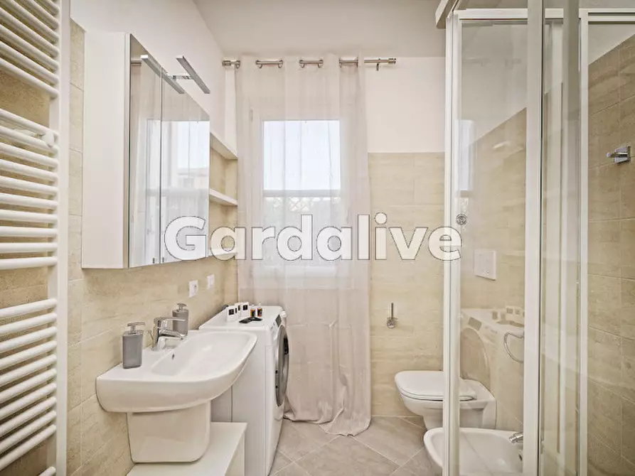 Immagine 10 di Appartamento in vendita  in Viale Ugo Foscolo, 134 a Toscolano-Maderno