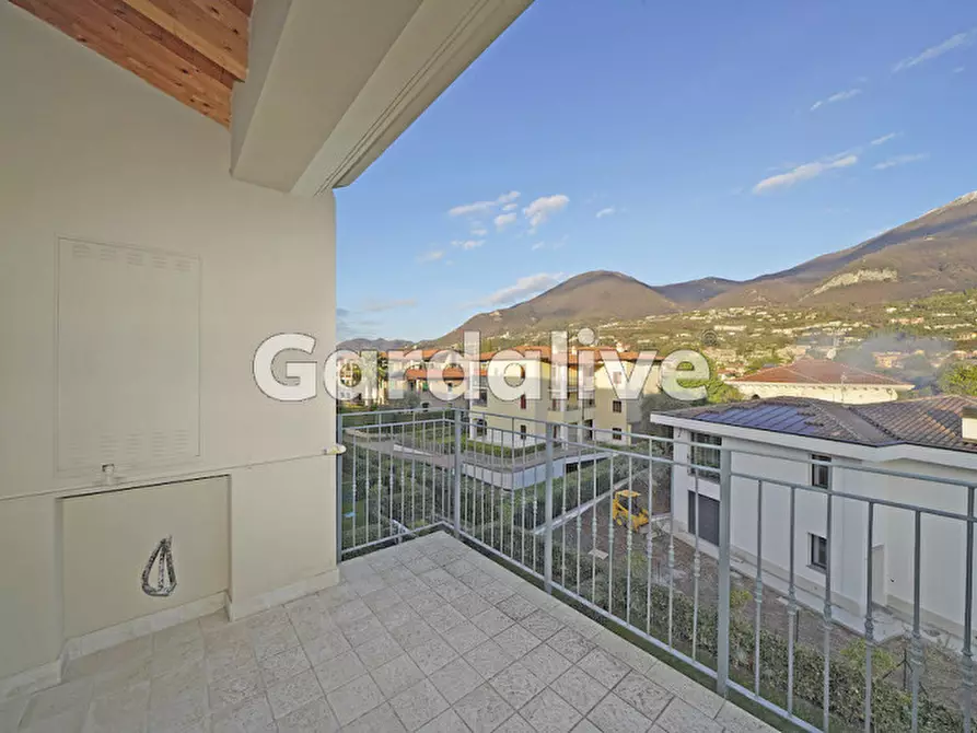 Immagine 4 di Appartamento in vendita  in Viale Ugo Foscolo, 134 a Toscolano-Maderno