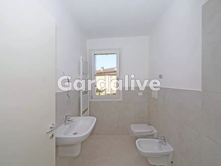 Immagine 8 di Appartamento in vendita  in Viale Ugo Foscolo, 134 a Toscolano-Maderno